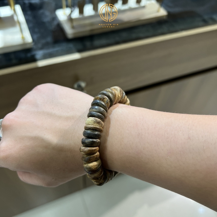 VÒNG TRẦM NÚT TỰ NHIÊN - MÃ 3