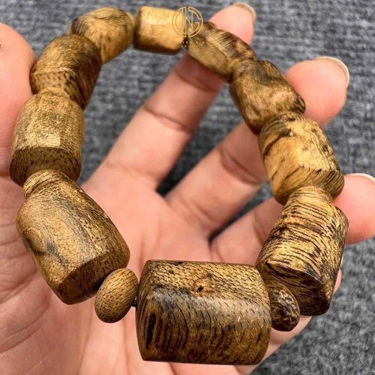 VÒNG TRẦM TỰ NHIÊN THÔ - MALAI